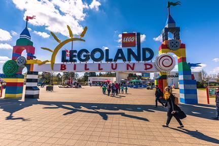 Entrada al parque de Legoland en Dinamarca