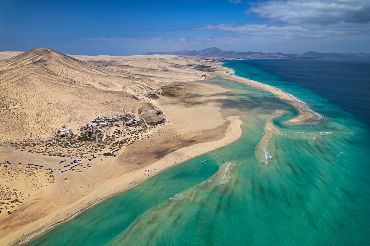 Costa de Fuerteventura en las islas Canarias (© istockphoto)