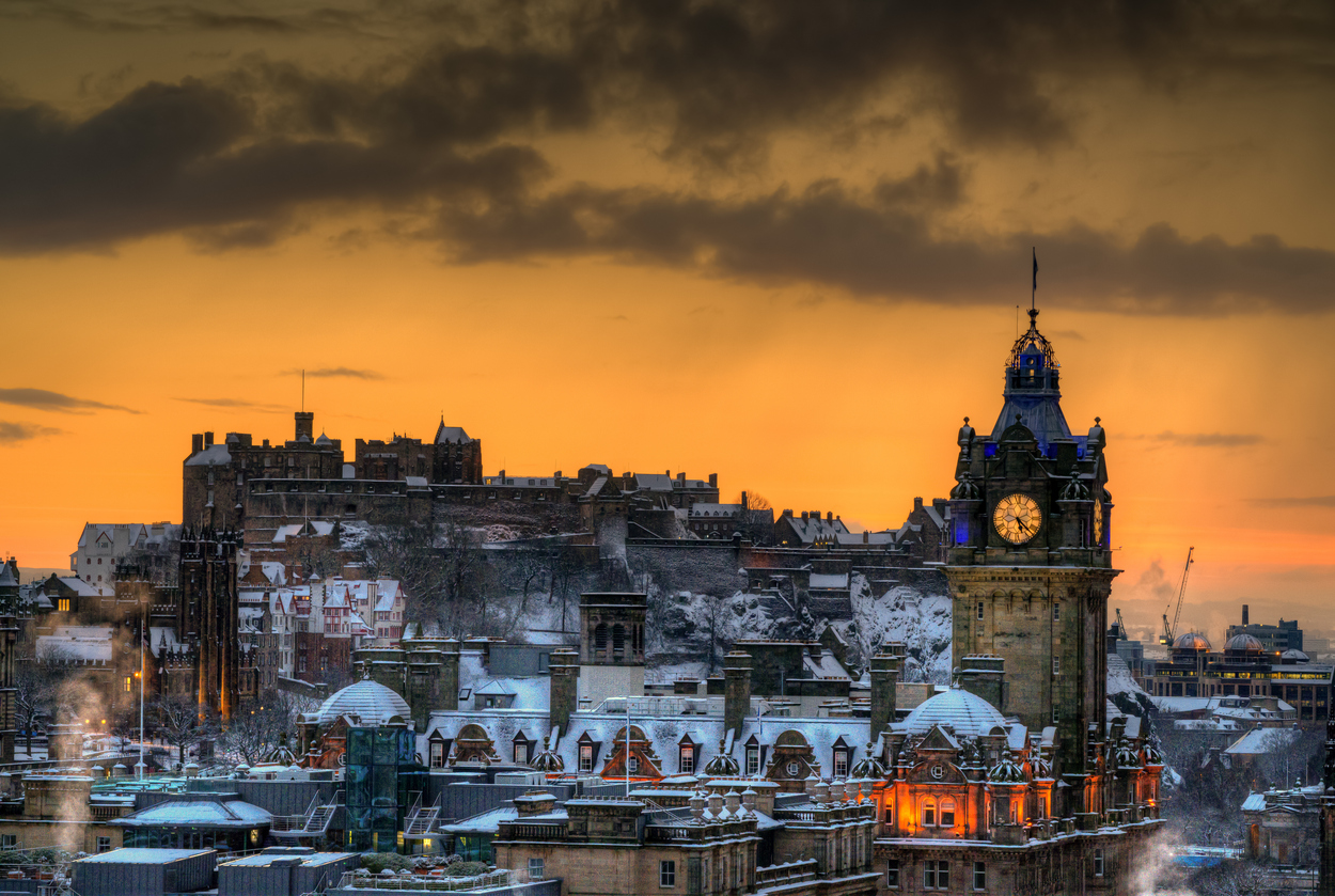 Atardecer invernal en Edimburgo, Escocia